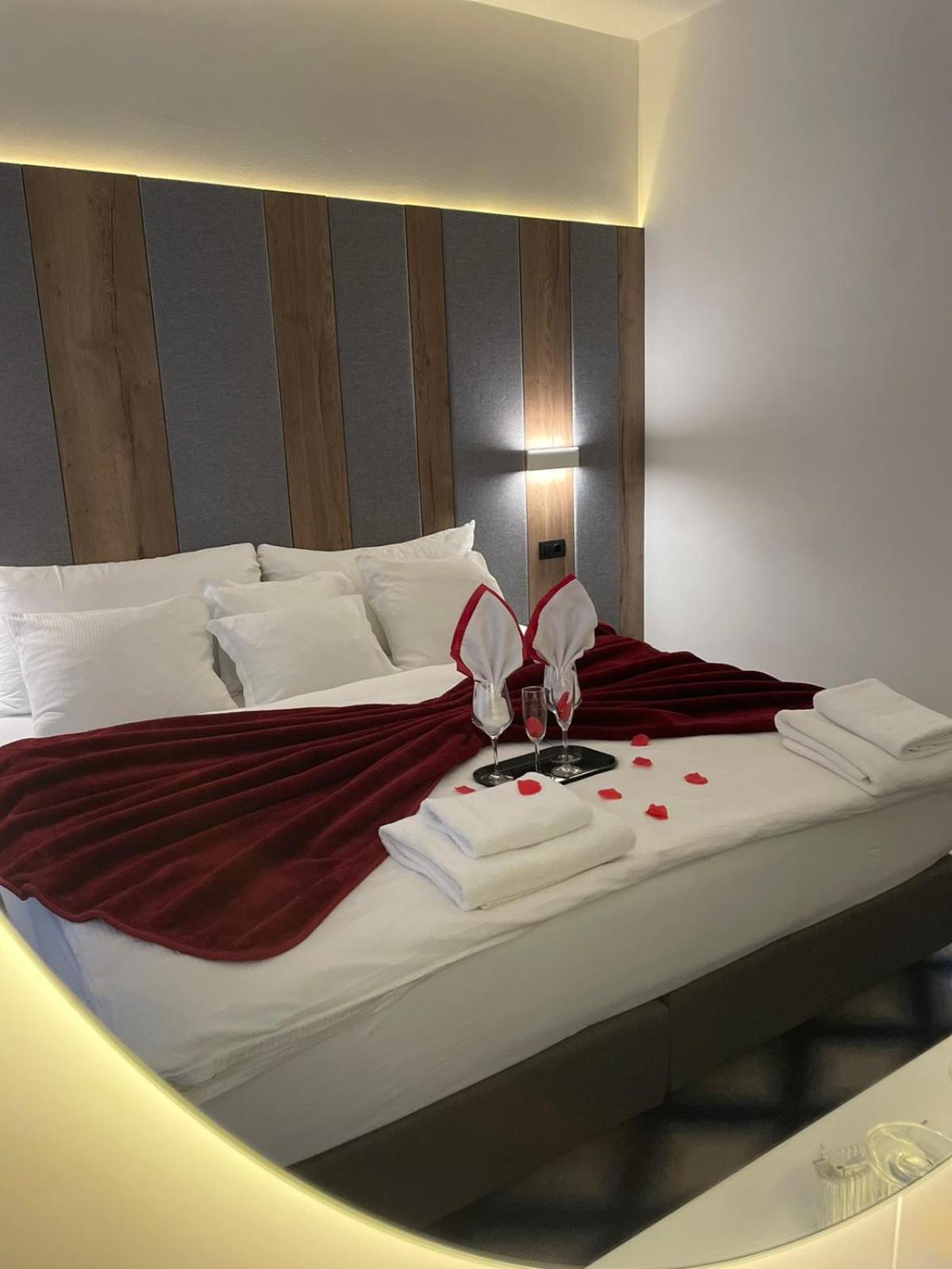 Swiss Plus Hotel Bihać Exteriér fotografie